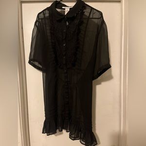 Woman’s plus size Silhouettes black short sleeve sheer top size 2X